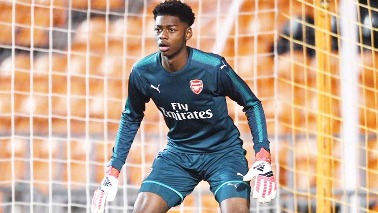 Okonkwo đã có 7 lần được điền tên trên băng ghế dự bị của Arsenal
