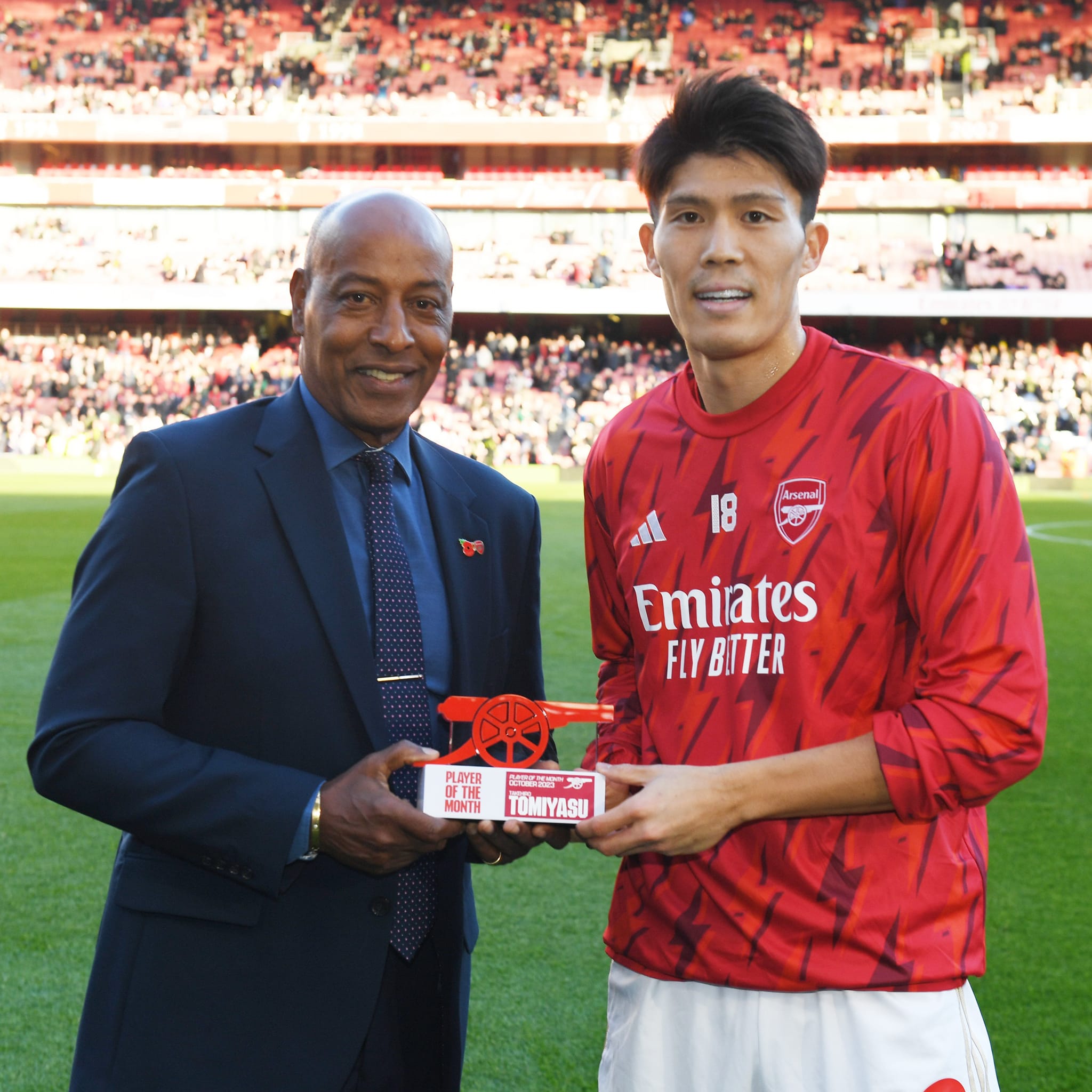 Bayern muốn Tomiyasu