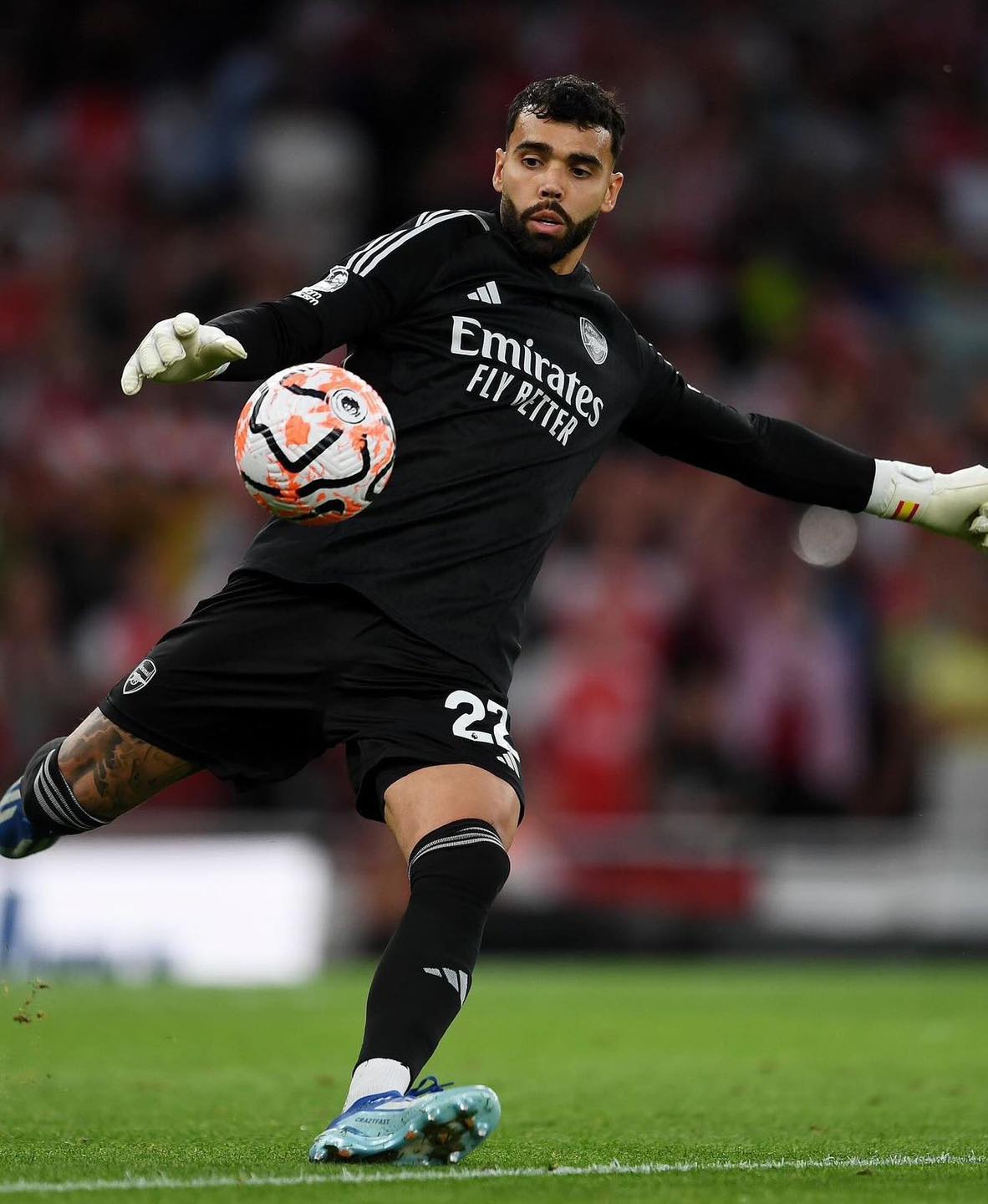 Arsenal muốn mua đứt David Raya